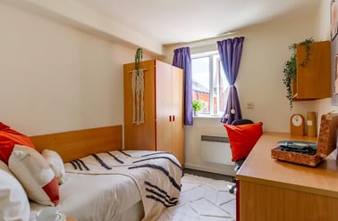 Classic En Suite, Park Court, 50 Park Street, City Centre, Lincoln - Image 2