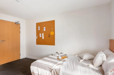 Classic En Suite, Bramall Court, Alderson Road North, City Centre, Sheffield - Image 3