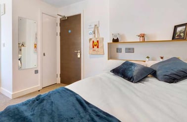 Ensuite Platinum, 27 Magdalen Street, New Town, Colchester - Image 2