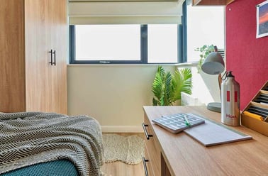 Ensuite Platinum, 17a Christchurch Road, City Centre, Bournemouth - Image 2