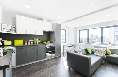 Standard En Suite, Austen House, Back of the Walls, City Centre, Southampton - Image 2