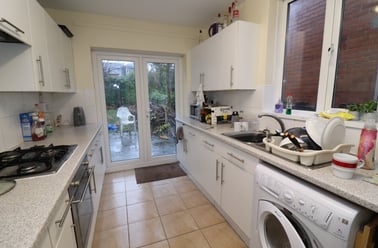 Cathays, Plasnewydd, Cardiff - Image 2
