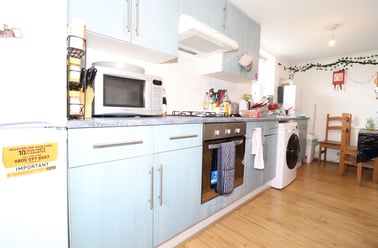 Cathays, Plasnewydd, Cardiff - Image 2