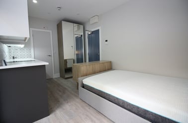 Cathays, Cardiff - Image 2