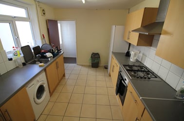 Cathays, Plasnewydd, Cardiff - Image 2