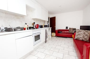312415estate_agent_feeds, Selly Park, Birmingham - Image 2