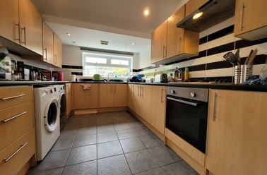 Cathays, Cardiff - Image 2
