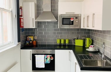 (Large Studio) Demontfort Street, Highfields, Leicester - Image 2