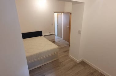  1, 95, Cathays, Cardiff - Image 2