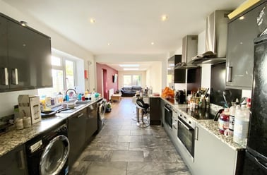 Cathays, Plasnewydd, Cardiff - Image 2