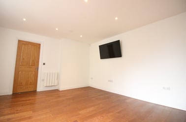 Roath, Adamstown, Cardiff - Image 2