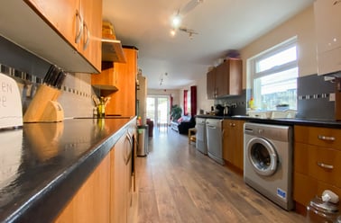 Cathays, Cardiff - Image 2