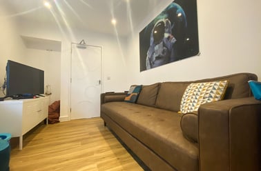 Cathays, Cardiff - Image 2