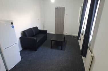  2, 20, Cathays, Cardiff - Image 2