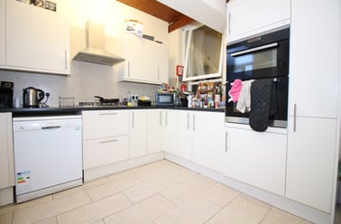 Cathays, Cardiff - Image 2
