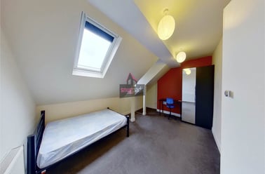 Salford, Seedley - Image 3