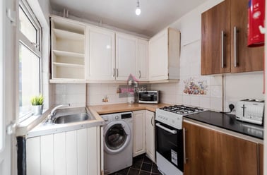 Salford, Pendleton - Image 3