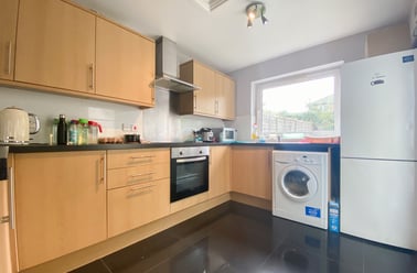 Cathays, Cardiff - Image 3
