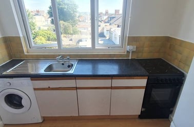  4, 18, Cathays, Cardiff - Image 3