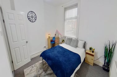 Salford, Ellesmere Park - Image 2