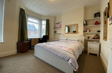 Cathays, Cardiff - Image 3