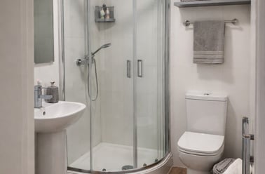 6 Helmdon Road, City Centre, Leicester - Image 3