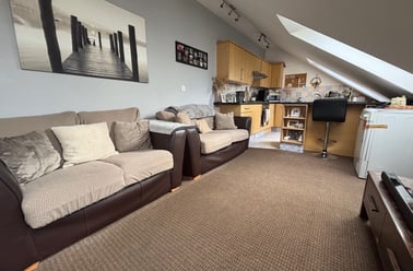 Roath, Plasnewydd, Cardiff - Image 3