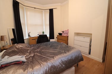 Cathays, Cardiff - Image 3