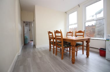 Roath, Plasnewydd, Cardiff - Image 2