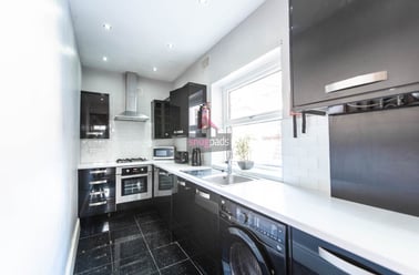 Salford, City Centre - Image 3