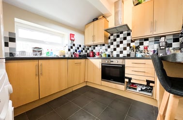 Cathays, Cardiff - Image 2