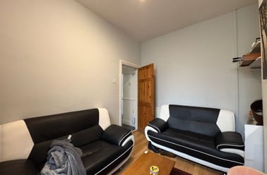 Roath, Plasnewydd, Cardiff - Image 2