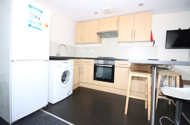 Cathays, Plasnewydd, Cardiff - Image 2