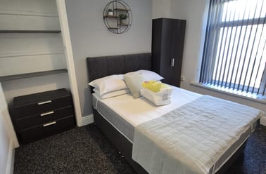 St Thomas, City Centre, Swansea - Image 2