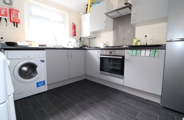 Cathays, Plasnewydd, Cardiff - Image 3