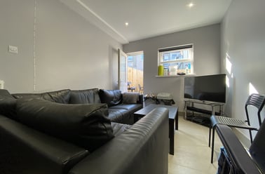 Cathays, Cardiff - Image 2