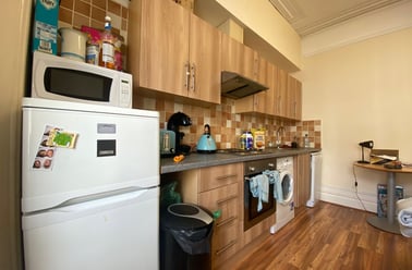 Cathays, Cardiff - Image 2