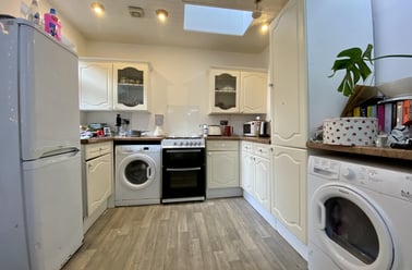 Cathays, Plasnewydd, Cardiff - Image 3