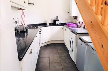 Hazel Road, Uplands, Swansea - Image 2