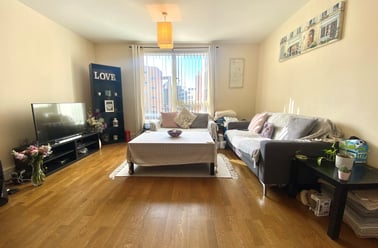 Cardiff Bay, Cardiff - Image 2