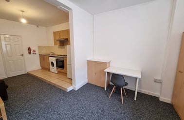  1, 18, Cathays, Cardiff - Image 2