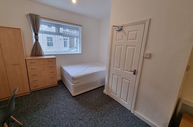  1, 18, Cathays, Cardiff - Image 3