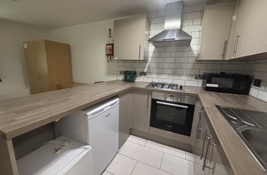 Woodroad, Treforest, Pontypridd - Image 2