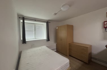 Woodroad, Treforest, Pontypridd - Image 3