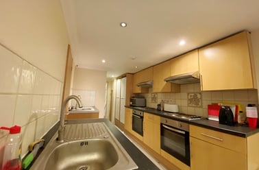 Cathays, Plasnewydd, Cardiff - Image 3