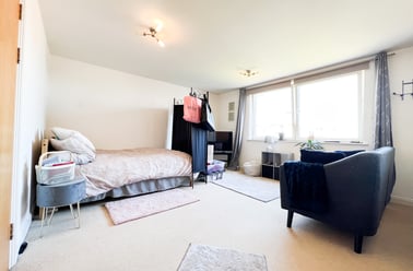 Cardiff Bay, Grangetown, Cardiff - Image 2