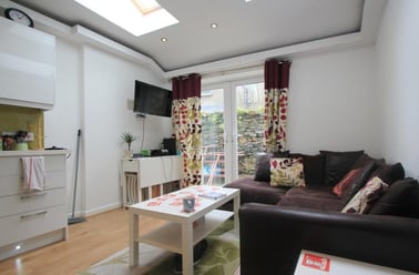 Roath, Plasnewydd, Cardiff - Image 3