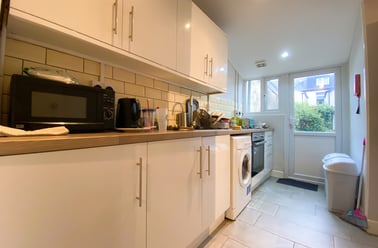 Cathays, Plasnewydd, Cardiff - Image 2