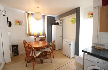 Cathays, Plasnewydd, Cardiff - Image 3