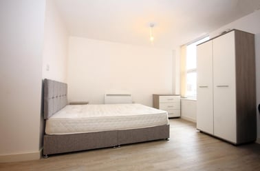 16 Cross Street, City Centre, Preston - Image 3